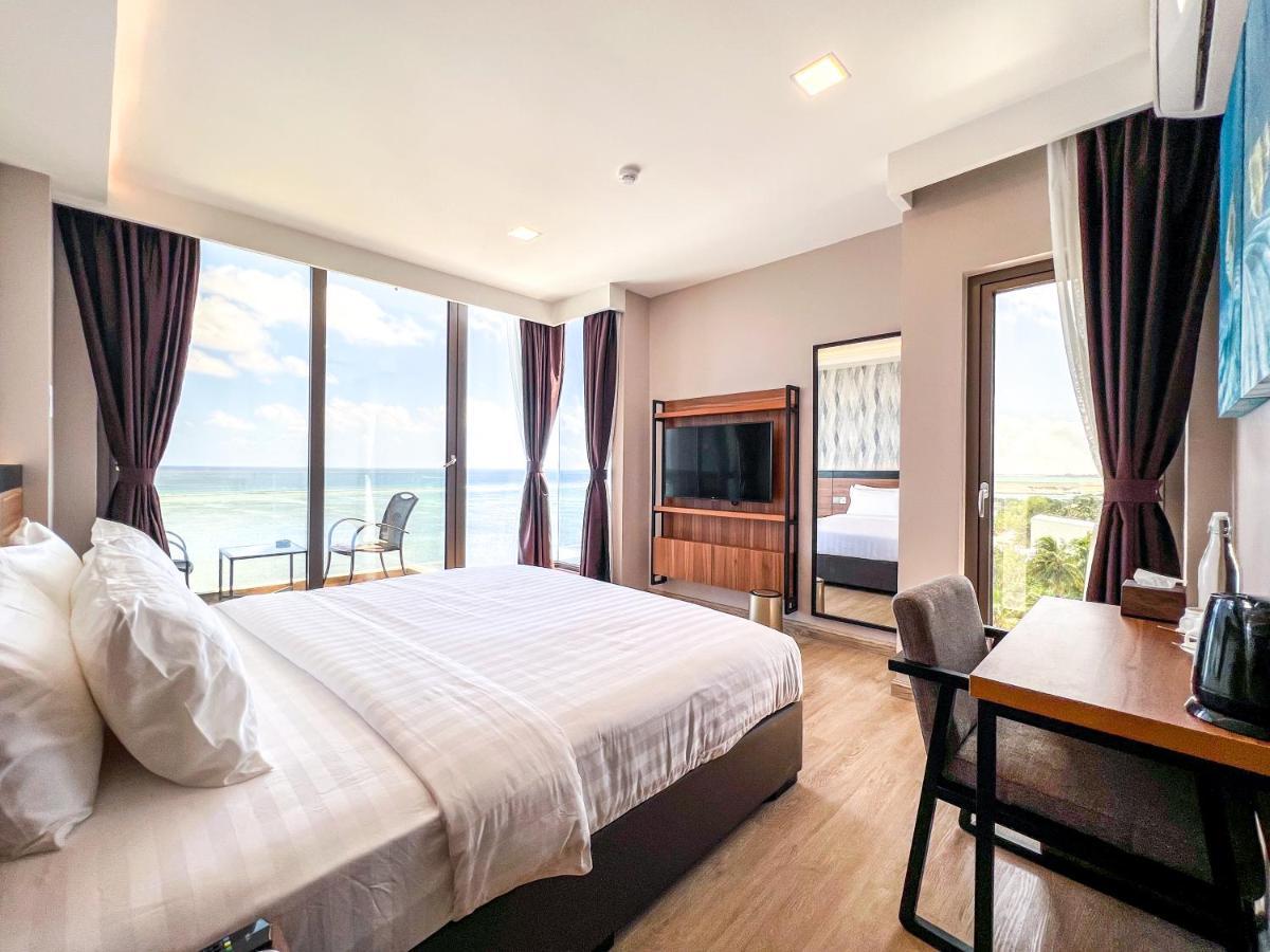Triton Prestige Seaview And Spa Maafushi Ngoại thất bức ảnh