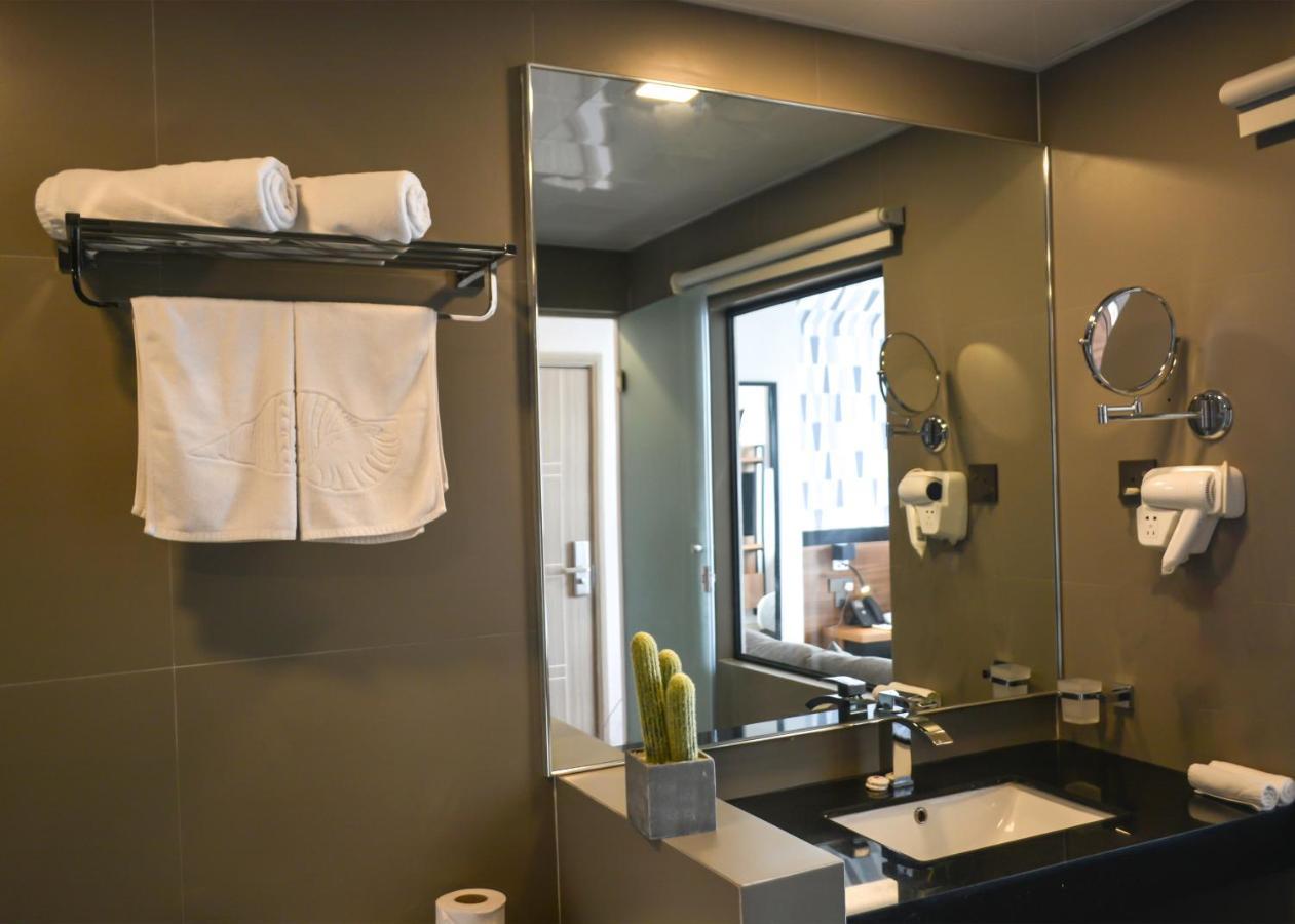 Triton Prestige Seaview And Spa Maafushi Ngoại thất bức ảnh