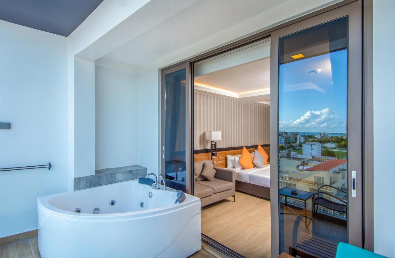 Triton Prestige Seaview And Spa Maafushi Ngoại thất bức ảnh